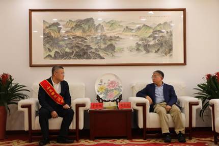 https://www.qdu.edu.cn/__local/3/F6/6B/BA38C0F30A5C1718F3CDE3DBBD2_323DA830_1383C.jpg